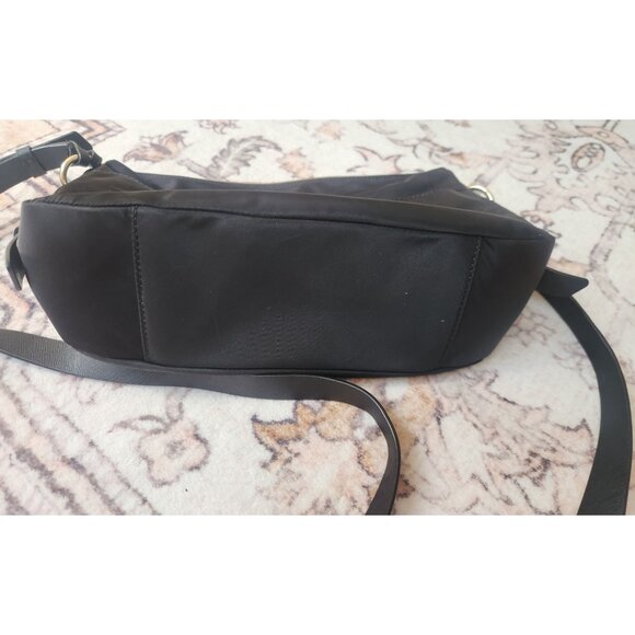 Henri Bendel Jetsetter Nylon Black & Gold Convertible Crossbody Bag - Picture 10 of 10